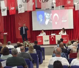 CHP Çeşme İlçe Kongresi Başladı: Nadire Erol ve Dolunay Onur Yarışıyor