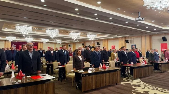 KILIÇDAROĞLU’NA YAKIN İSİMLER KAMPTA YOK