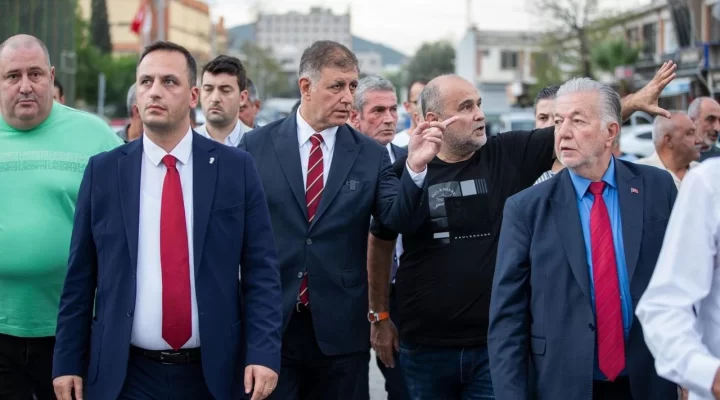 Cemil Tugay ve Ömer Eşki Işıkkent Ayakkabıcılarıyla Buluştu